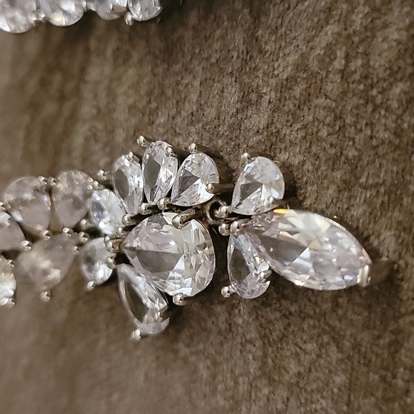 DAVID'S BRIDAL Retro Crystal Teardrop Cluster Art Deco Bridal Holiday Earrings - Picture 5 of 8